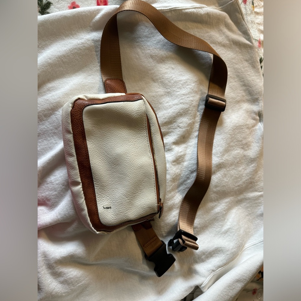 Faux leather fanny pack brown and white colored (discoloration on back)